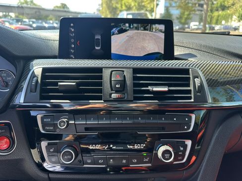 Used 2019 BMW M4 Convertible RWD image 22