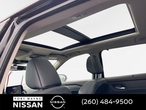 Certified 2023 Nissan Rogue SV w/ SV Premium B Package AWD/4WD image 31