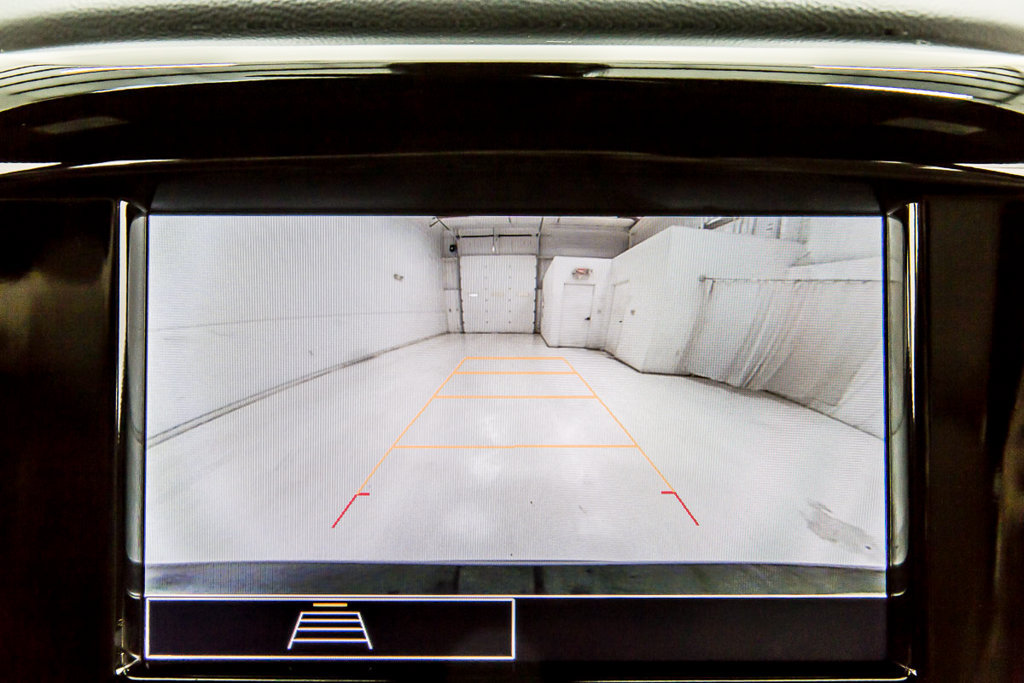 Used 2023 Chevrolet Traverse LS w/ Safety Package FWD image 15
