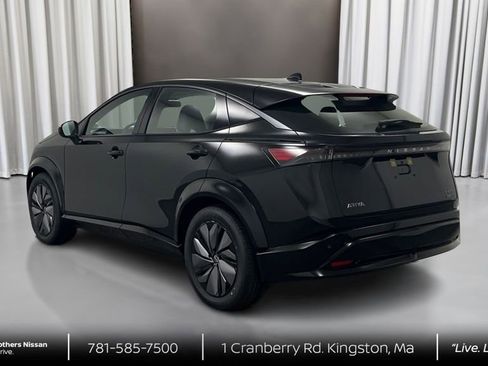 Used 2024 Nissan Ariya AWD image 7
