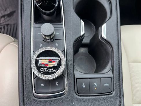 Used 2021 Cadillac XT4 Sport AWD/4WD image 31
