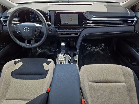 Used 2025 Toyota Camry LE FWD image 17