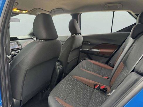 Used 2023 Nissan Kicks SR FWD image 35