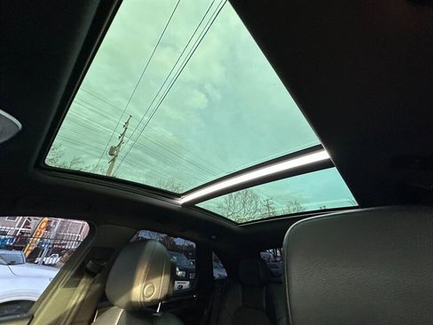 Used 2015 Porsche Macan S image 22