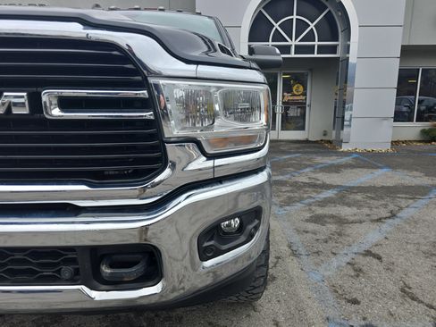 Used 2021 RAM 3500 Big Horn w/ Level 2 Equipment Group image 10