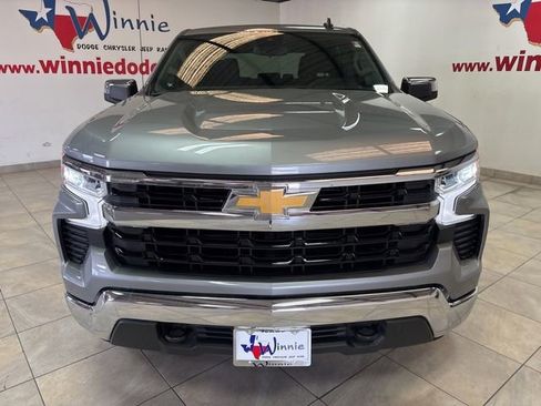 Used 2025 Chevrolet Silverado 1500 LT image 2