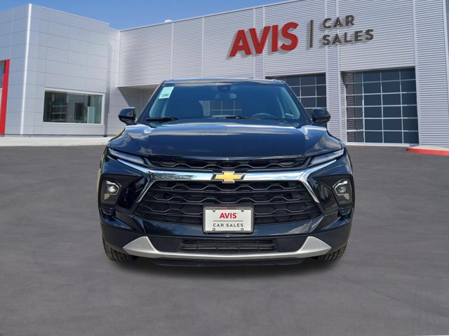 Used 2025 Chevrolet Blazer LT FWD image 2