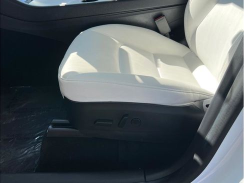 Used 2020 Tesla Model Y Long Range image 6