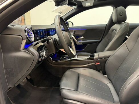 Certified 2025 Mercedes-Benz CLA 250 image 7