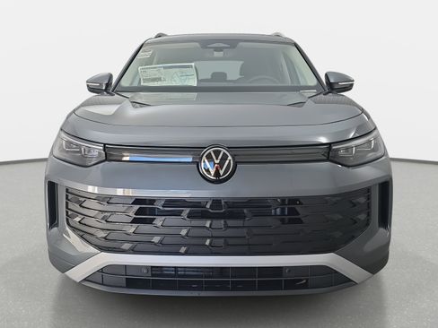 New 2025 Volkswagen Tiguan S image 8