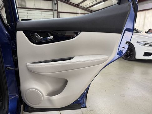 Used 2019 Nissan Rogue Sport FWD image 15