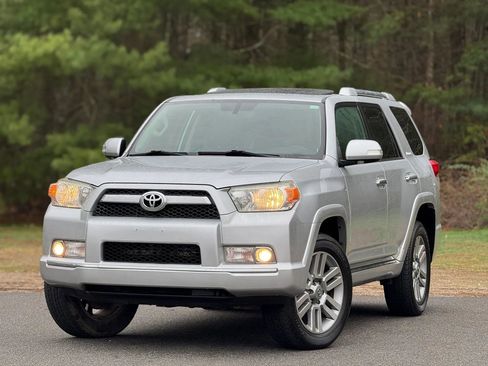 Used 2010 Toyota 4Runner Limited image 1