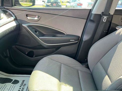 Used 2018 Hyundai Santa Fe SE FWD image 20