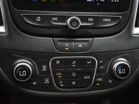 Used 2021 Chevrolet Malibu LT FWD image 29