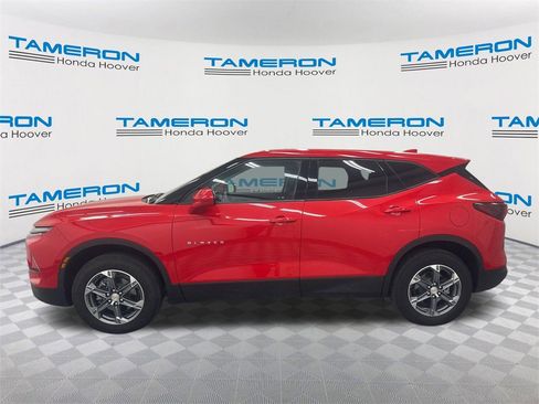 Used 2024 Chevrolet Blazer LT image 2