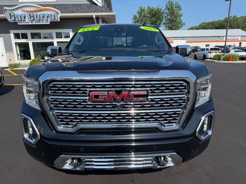 Used 2019 GMC Sierra 1500 Denali w/ Denali Ultimate Package AWD/4WD image 8