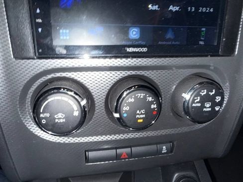 Used 2013 Dodge Challenger R/T RWD image 21