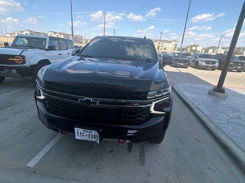 Used 2021 Chevrolet Tahoe Z71 w/ Z71 Signature Package AWD/4WD image 18