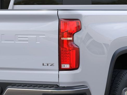 New 2026 Chevrolet Silverado 2500 LTZ w/ LTZ Convenience Package AWD/4WD image 11