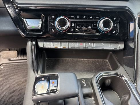 Used 2023 GMC Sierra 1500 AT4 w/ AT4 Premium Package image 23