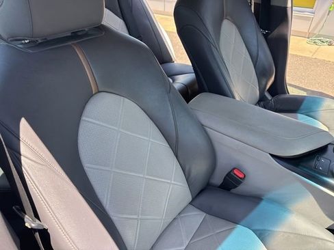 Used 2018 Toyota Camry XLE FWD image 28