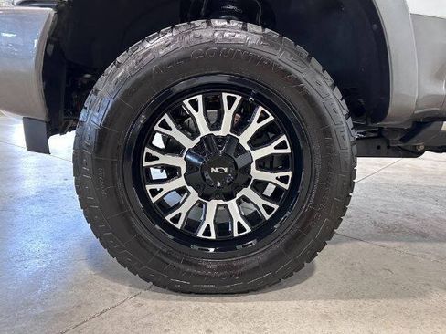 Used 2017 Ford F250 Lariat w/ Lariat Ultimate Package AWD/4WD image 12