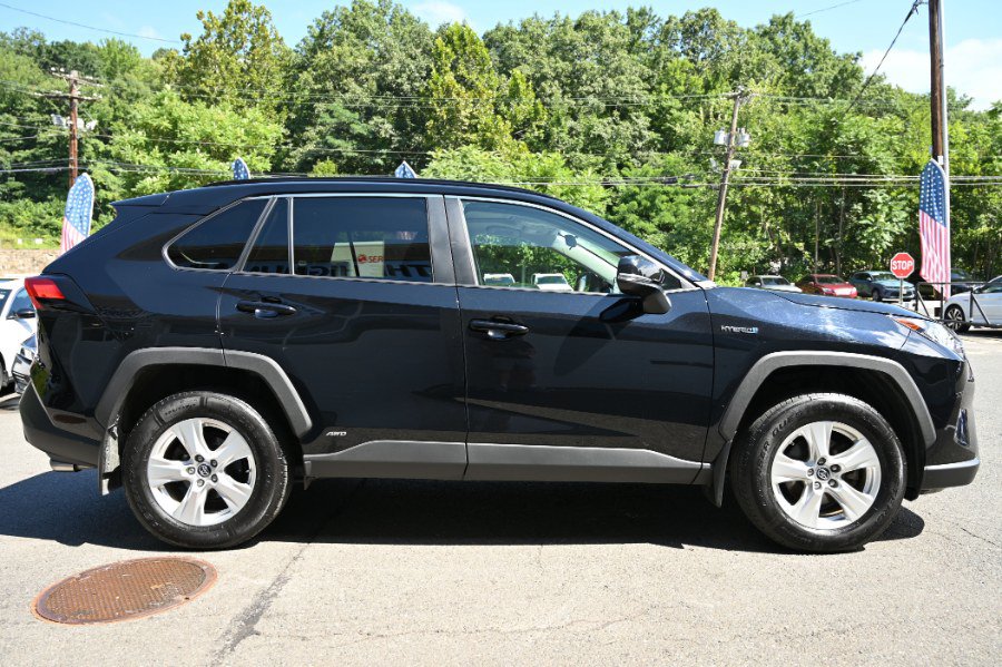 Used 2019 Toyota RAV4 XLE AWD/4WD image 6