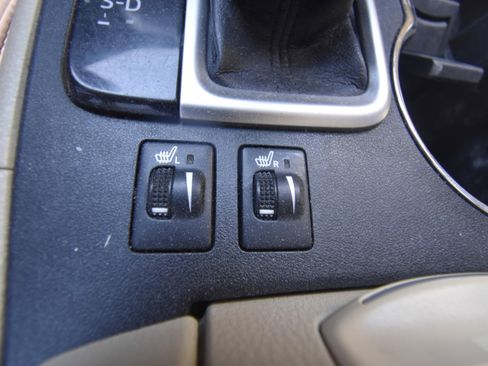 Used 2017 Toyota Highlander XLE image 13