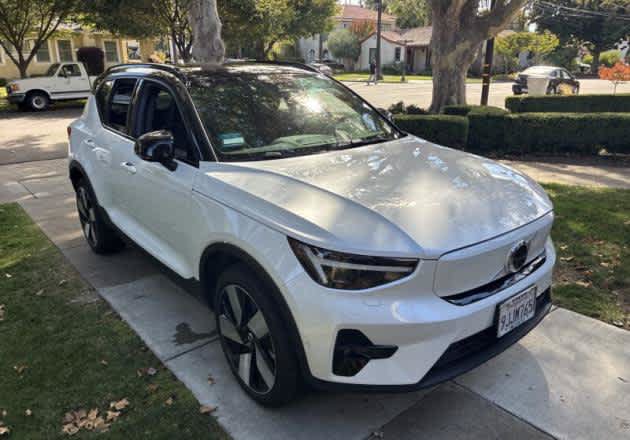Used 2023 Volvo XC40 Recharge Ultimate AWD/4WD image 6