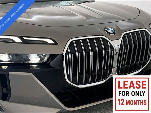 Used 2023 BMW 740i image 39