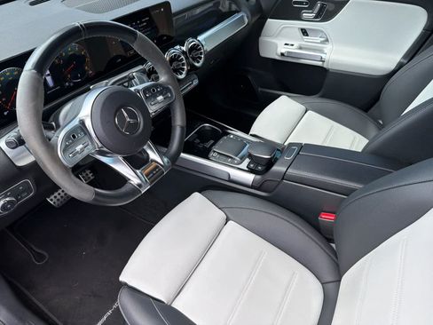 Used 2023 Mercedes-Benz GLB 35 AMG 4MATIC image 11
