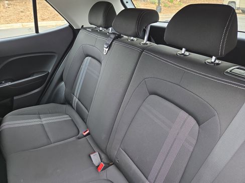 Used 2022 Hyundai Venue SEL w/ Cargo Package image 27