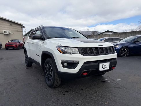 Used 2019 Jeep Compass Trailhawk image 2