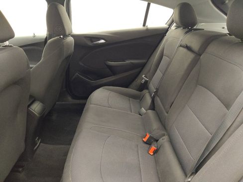 Used 2019 Chevrolet Cruze LT w/ Convenience Package FWD image 18