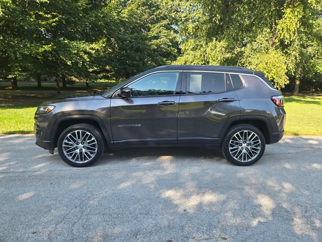 Used 2023 Jeep Compass Limited w/ Elite Group AWD/4WD image 2