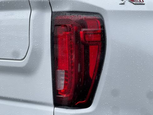 Used 2024 GMC Sierra 1500 SLT w/ SLT Premium Plus Package image 52