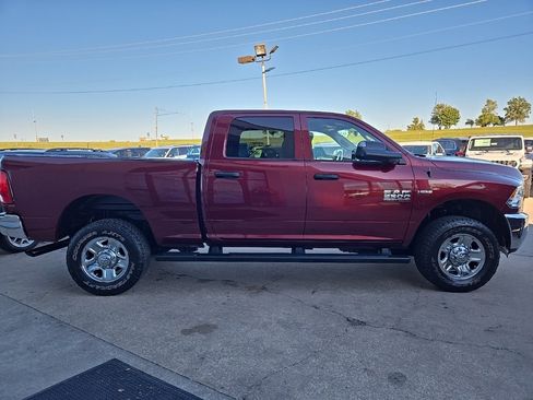 Used 2018 RAM 2500 Tradesman w/ Chrome Appearance Group image 13