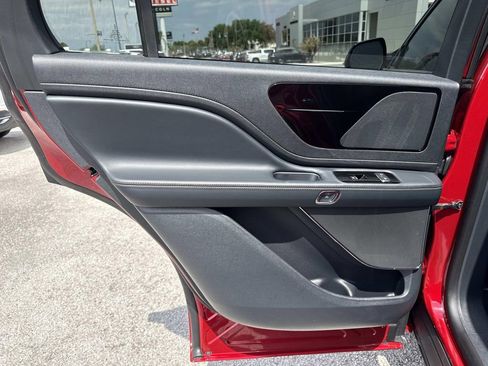 New 2026 Lincoln Aviator AWD w/ Jet Appearance Package image 13