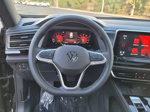 New 2025 Volkswagen Atlas Cross Sport SEL AWD/4WD image 17