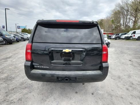 Used 2020 Chevrolet Suburban LT image 4