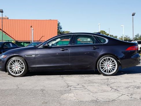 Used 2017 Jaguar XF Prestige image 5