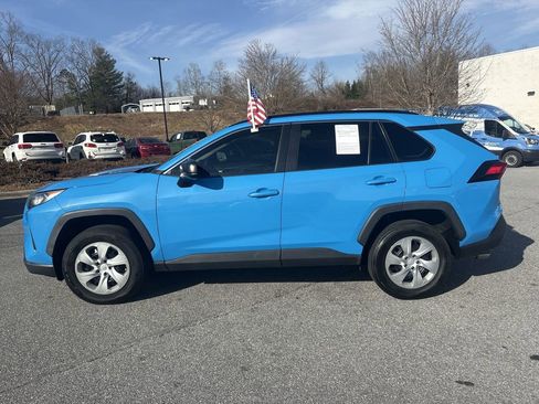 Used 2019 Toyota RAV4 LE image 7