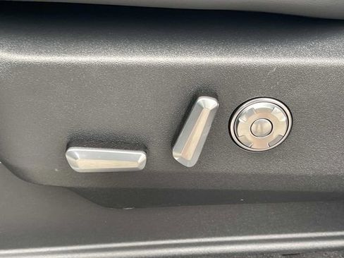 New 2026 Lincoln Navigator L Reserve AWD/4WD image 25