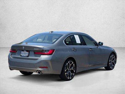 Certified 2025 BMW 330i Sedan w/ Premium Package RWD image 5