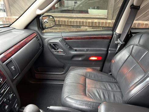 Used 2002 Jeep Grand Cherokee Limited image 11