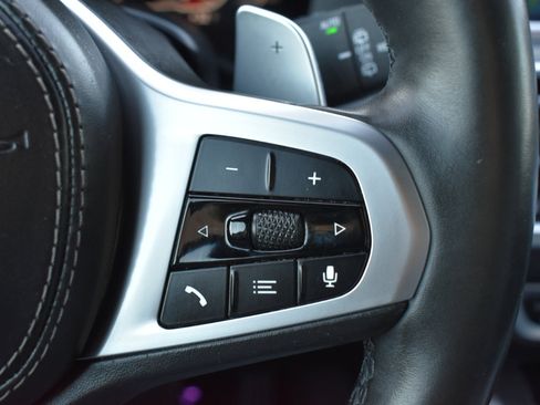 Used 2019 BMW X5 xDrive50i w/ Parking Assistance Package image 16