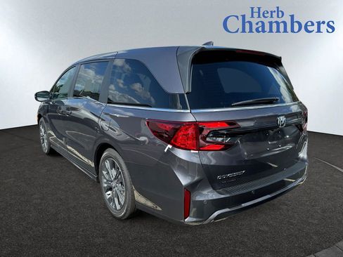 Used 2026 Honda Odyssey Touring image 5