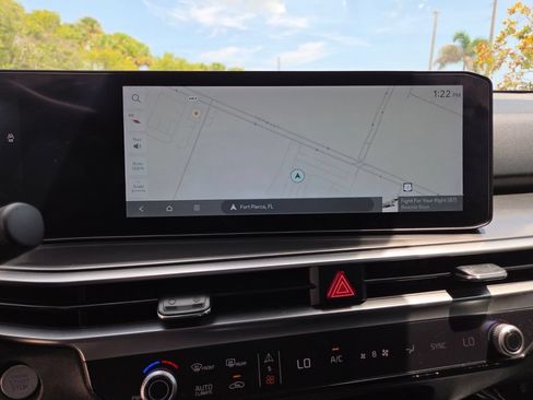 Used 2025 Kia Sorento S w/ Panoramic Sunroof Package FWD image 34