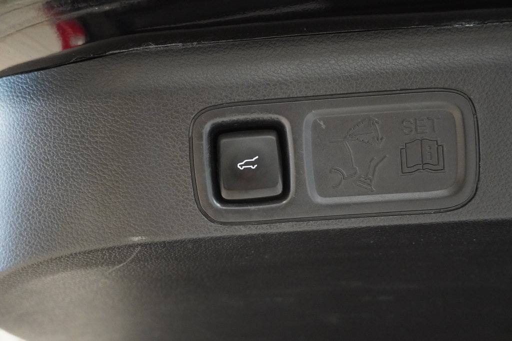 Used 2020 Lincoln Navigator L Reserve AWD/4WD image 11