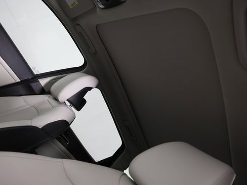 New 2026 Kia Sportage EX w/ EX Panorama Roof Package image 13